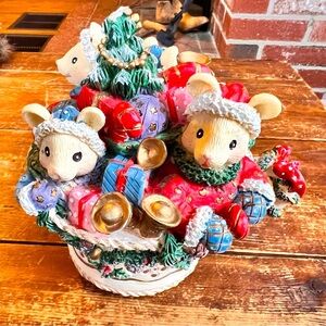 💚Enesco musical teacup with mice